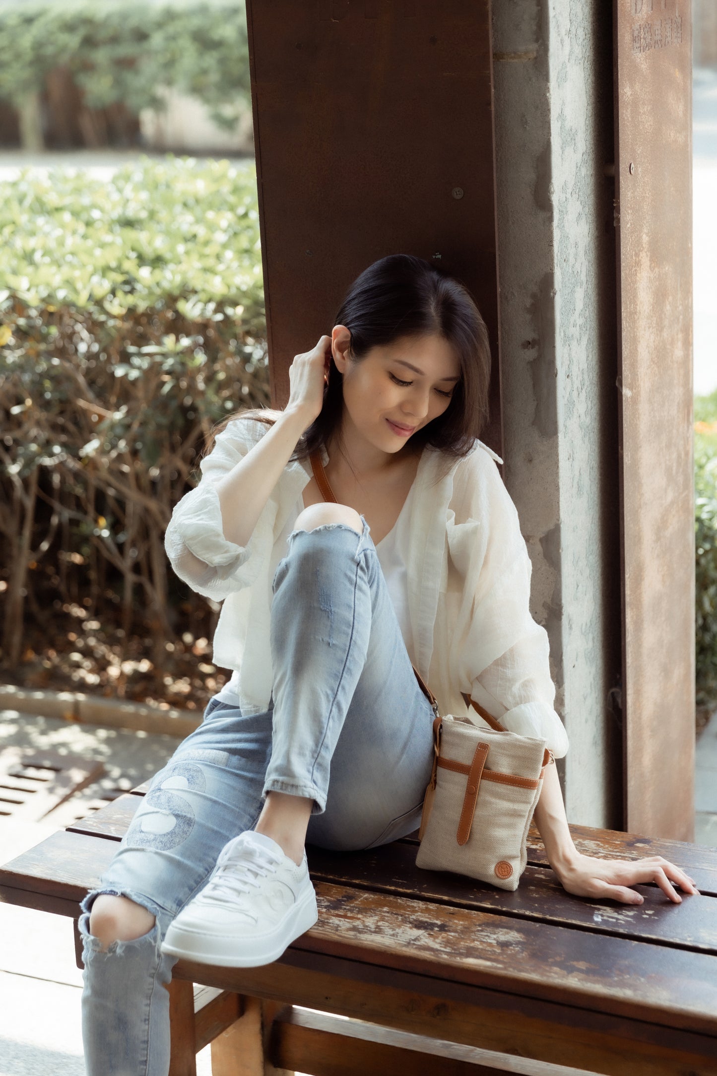 Mercury burlap cross-body bag
