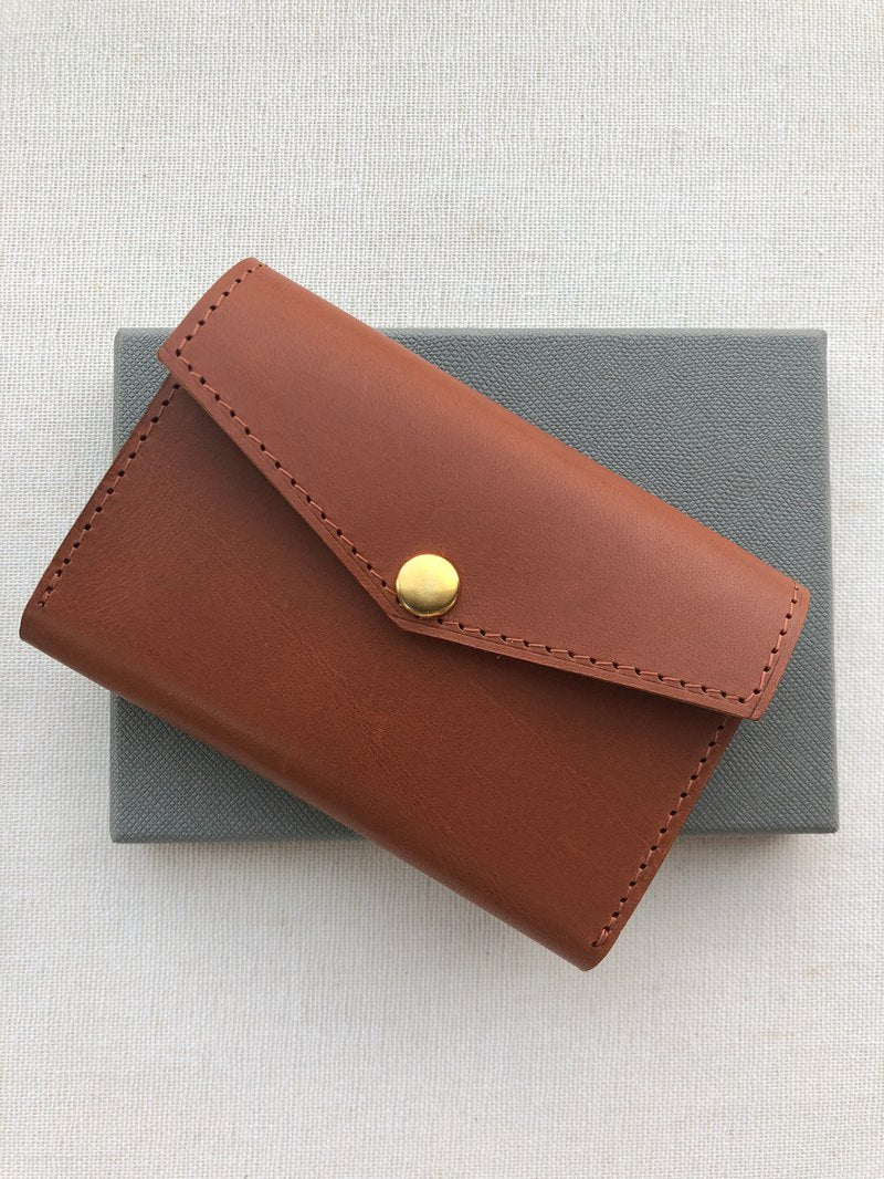 Mercury Italian leather business card holder can be customized with English letters