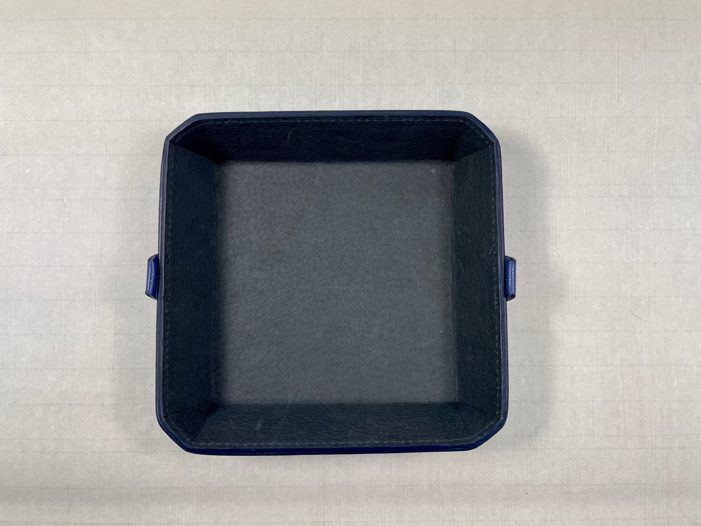 Mercury Entrance - Storage Tray