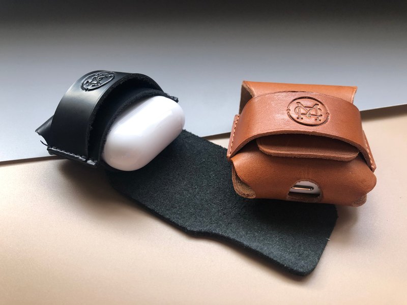 Mercury Leather AirPods Case Custom Branded English Name
